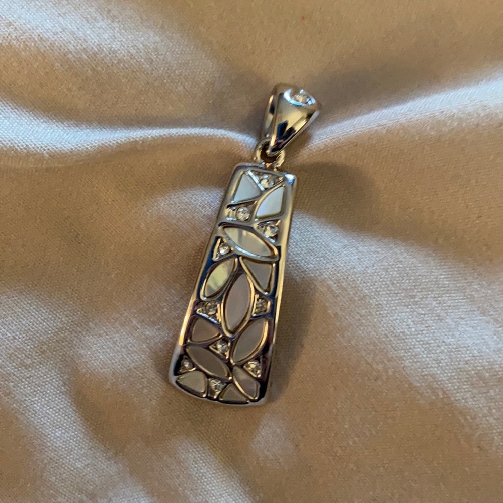 Lia Sophia pendant